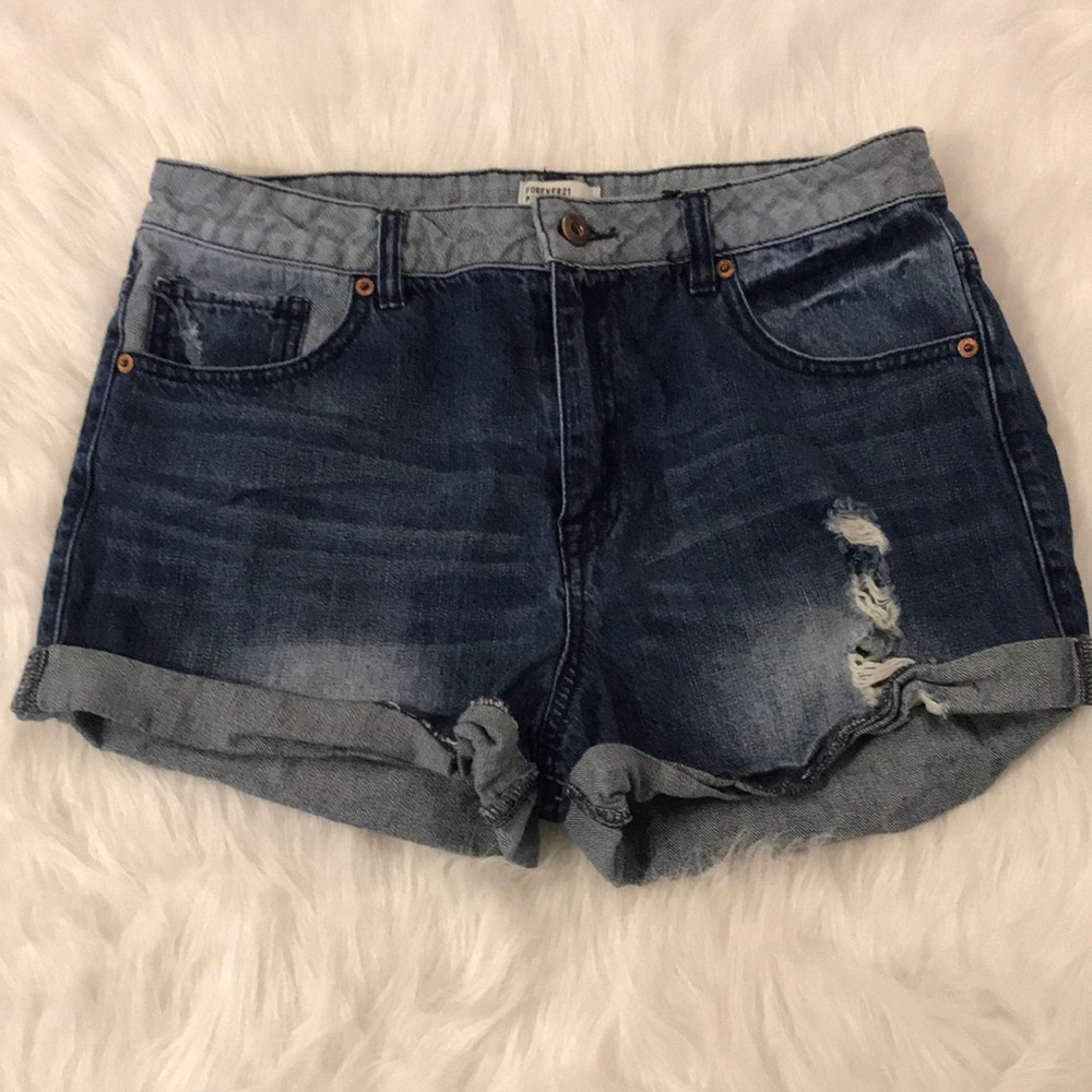 Two tone ripped jean shorts